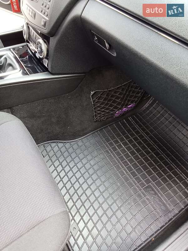 Универсал Mercedes-Benz C-Class 2010 в Львове