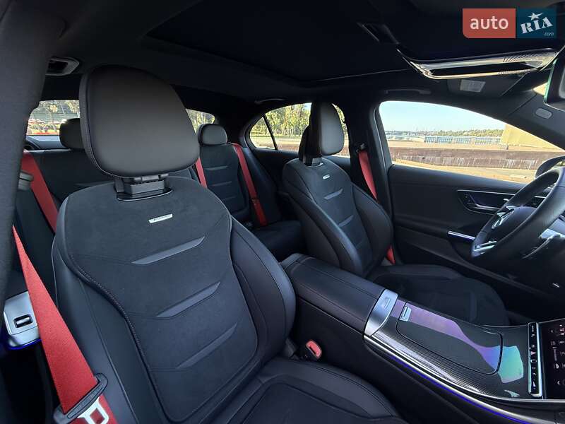 Седан Mercedes-Benz C-Class 2024 в Киеве