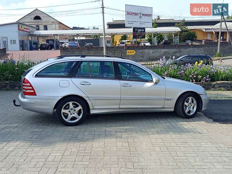 Універсал Mercedes-Benz C-Class 2002 в Рівному