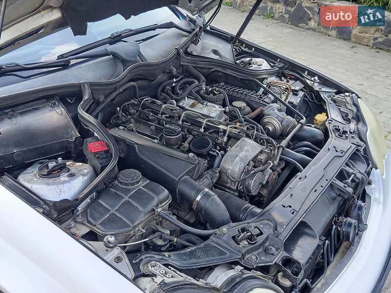 Універсал Mercedes-Benz C-Class 2002 в Рівному
