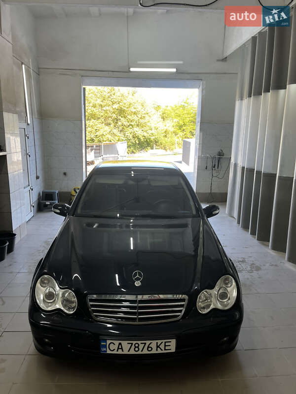 Седан Mercedes-Benz C-Class 2006 в Первомайске