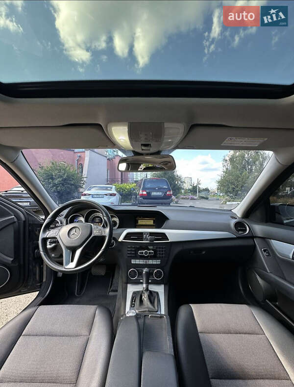 Седан Mercedes-Benz C-Class 2012 в Полтаве