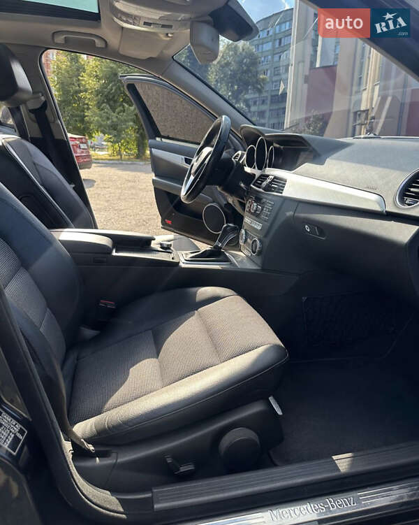 Седан Mercedes-Benz C-Class 2012 в Полтаве
