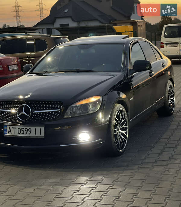 Седан Mercedes-Benz C-Class 2007 в Івано-Франківську