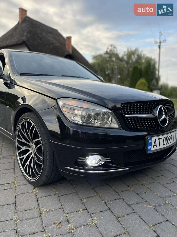 Седан Mercedes-Benz C-Class 2007 в Івано-Франківську