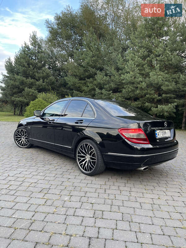 Седан Mercedes-Benz C-Class 2007 в Івано-Франківську