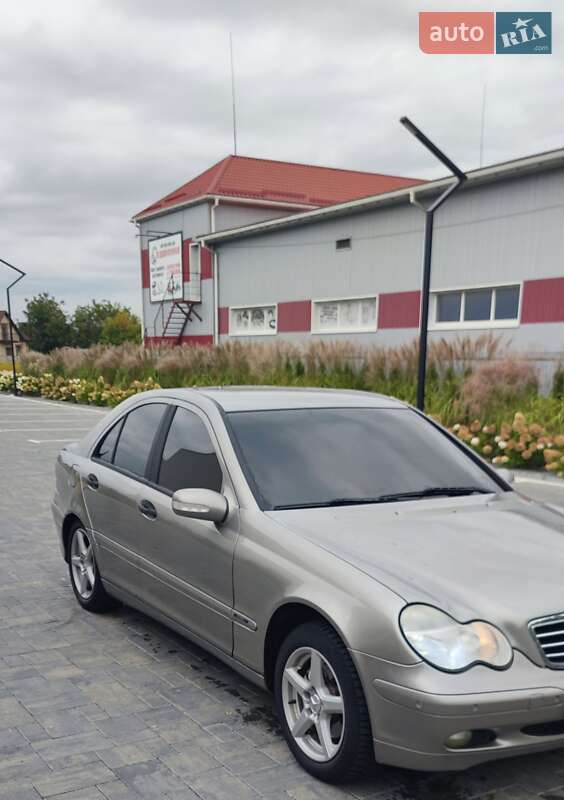 Седан Mercedes-Benz C-Class 2003 в Луцке фото 2 Седан Mercedes-Benz C-Class 2003 в Луцке