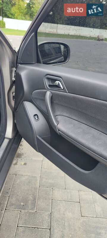Седан Mercedes-Benz C-Class 2003 в Луцке фото 6 Седан Mercedes-Benz C-Class 2003 в Луцке