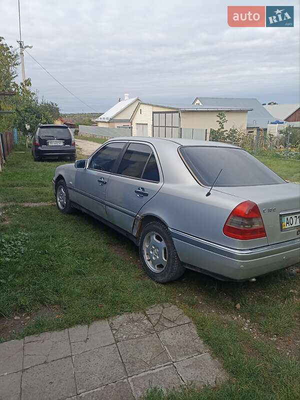Седан Mercedes-Benz C-Class 1994 в Волочиске