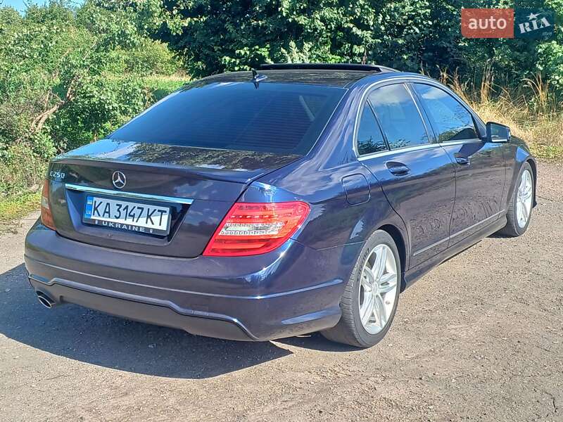 Седан Mercedes-Benz C-Class 2012 в Белой Церкви