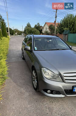 Універсал Mercedes-Benz C-Class 2011 в 