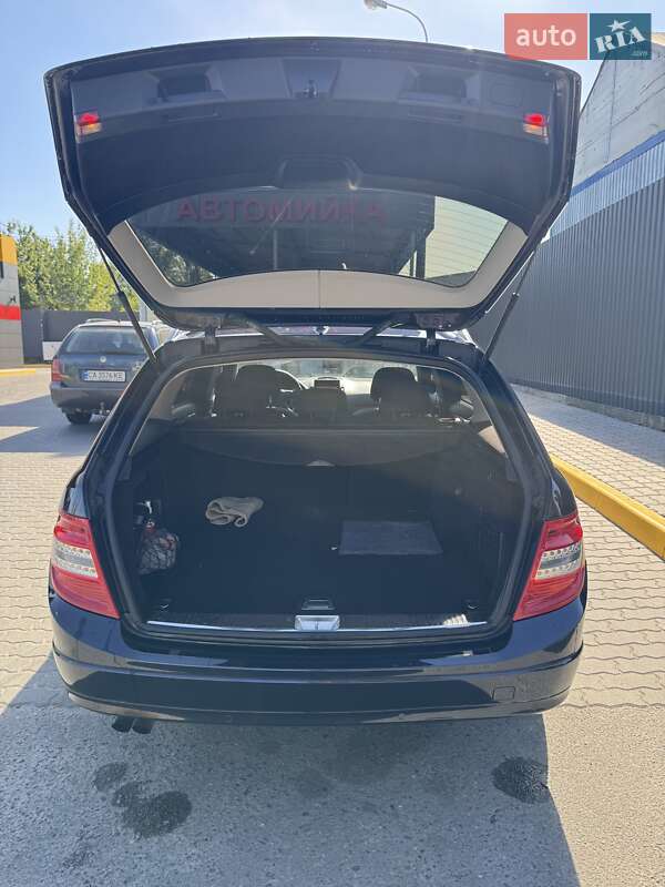 Универсал Mercedes-Benz C-Class 2010 в Черкассах фото 4 Универсал Mercedes-Benz C-Class 2010 в Черкассах