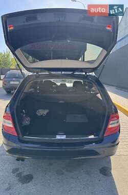 Универсал Mercedes-Benz C-Class 2010 в 