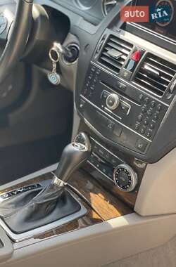 Седан Mercedes-Benz C-Class 2008 в 
