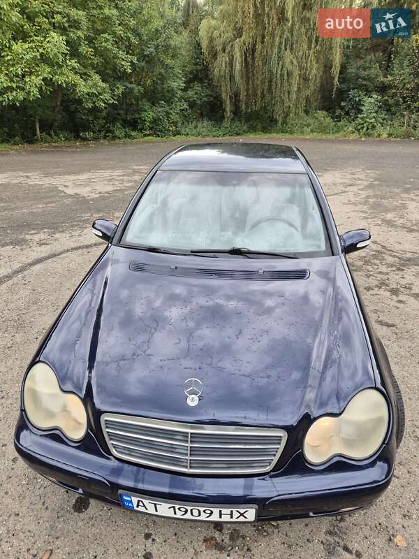 Седан Mercedes-Benz C-Class 2001 в Калуше
