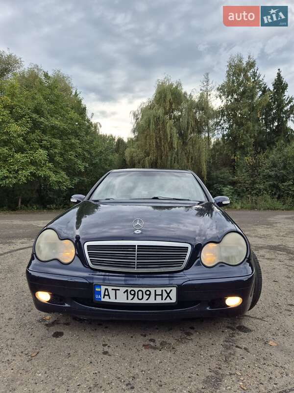 Седан Mercedes-Benz C-Class 2001 в Калуше