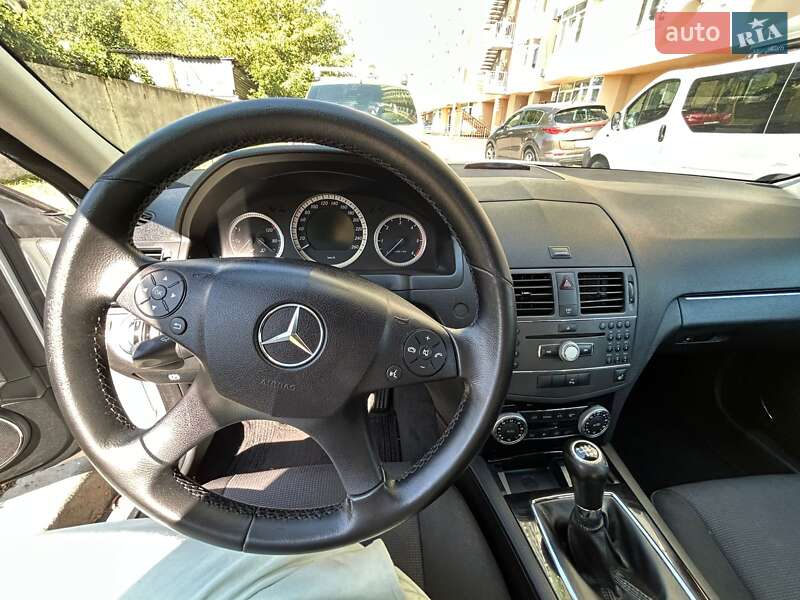 Седан Mercedes-Benz C-Class 2010 в Киеве