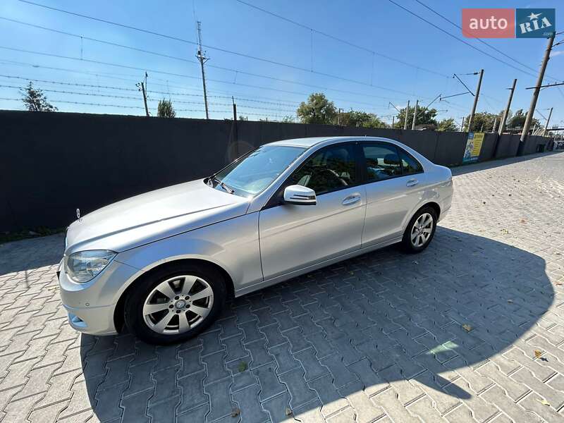 Седан Mercedes-Benz C-Class 2010 в Киеве
