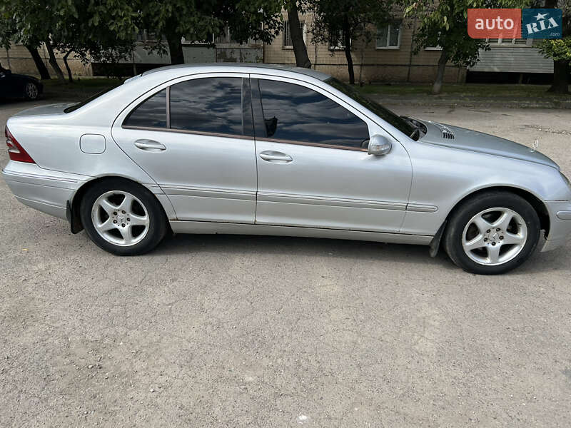 Седан Mercedes-Benz C-Class 2002 в Кривом Роге фото 3 Седан Mercedes-Benz C-Class 2002 в Кривом Роге