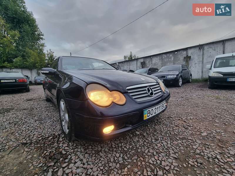 Купе Mercedes-Benz C-Class 2001 в Кременце