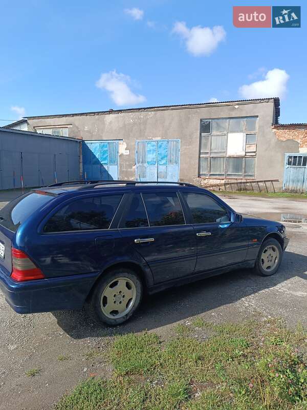 Универсал Mercedes-Benz C-Class 2000 в Бучаче