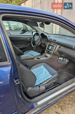 Купе Mercedes-Benz C-Class 2001 в 