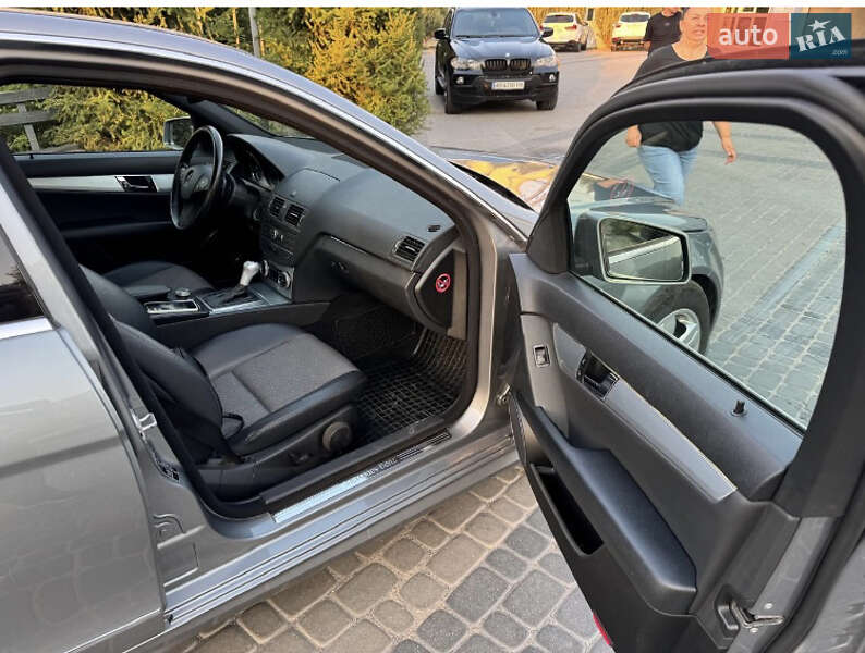 Седан Mercedes-Benz C-Class 2010 в Виннице