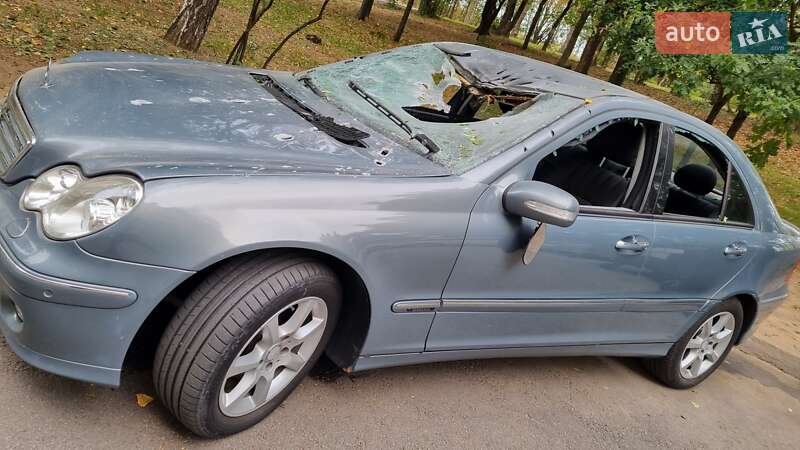 Седан Mercedes-Benz C-Class 2005 в Запорожье