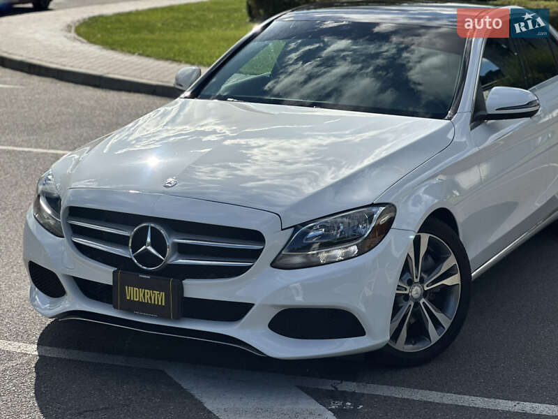 Седан Mercedes-Benz C-Class 2017 в Киеве