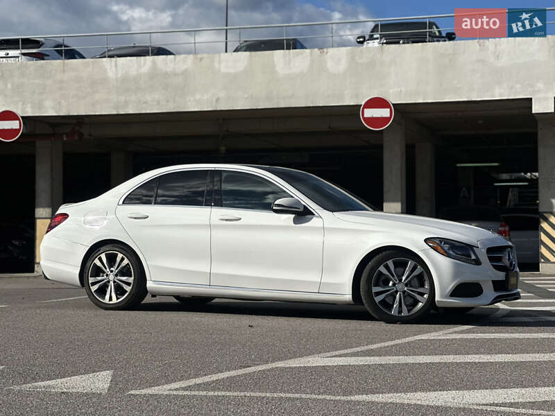 Седан Mercedes-Benz C-Class 2017 в Киеве