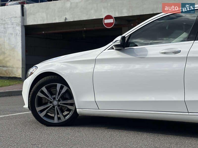 Седан Mercedes-Benz C-Class 2017 в Киеве