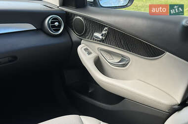 Седан Mercedes-Benz C-Class 2017 в 