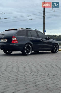 Універсал Mercedes-Benz C-Class 2004 в 