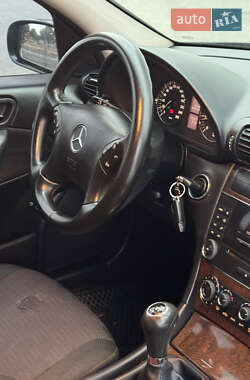 Універсал Mercedes-Benz C-Class 2004 в 