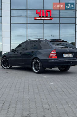 Універсал Mercedes-Benz C-Class 2004 в 