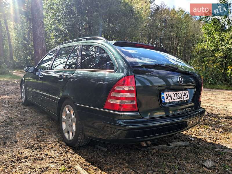 Универсал Mercedes-Benz C-Class 2006 в Житомире