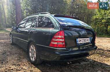 Універсал Mercedes-Benz C-Class 2006 в 