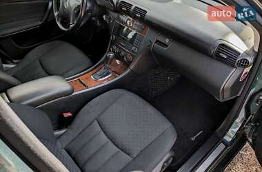 Універсал Mercedes-Benz C-Class 2006 в 