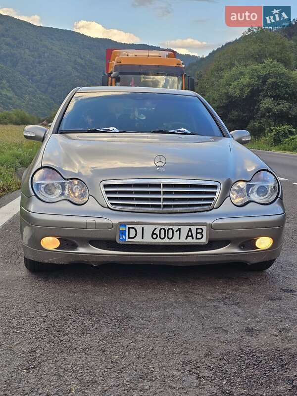 Mercedes-Benz C-Class 2003
