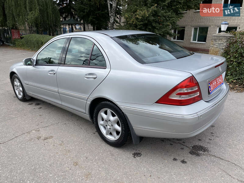 Седан Mercedes-Benz C-Class 2002 в Калиновке
