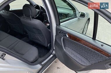 Седан Mercedes-Benz C-Class 2002 в 