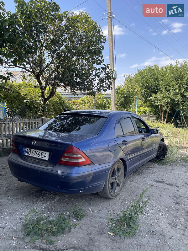 Седан Mercedes-Benz C-Class 2003 в Виннице