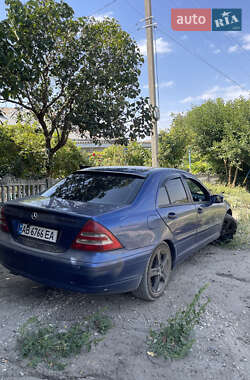 Седан Mercedes-Benz C-Class 2003 в 