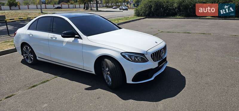 Седан Mercedes-Benz C-Class 2017 в 