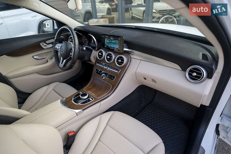 Седан Mercedes-Benz C-Class 2018 в Киеве