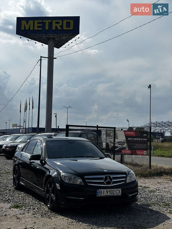 Седан Mercedes-Benz C-Class 2010 в Полтаве
