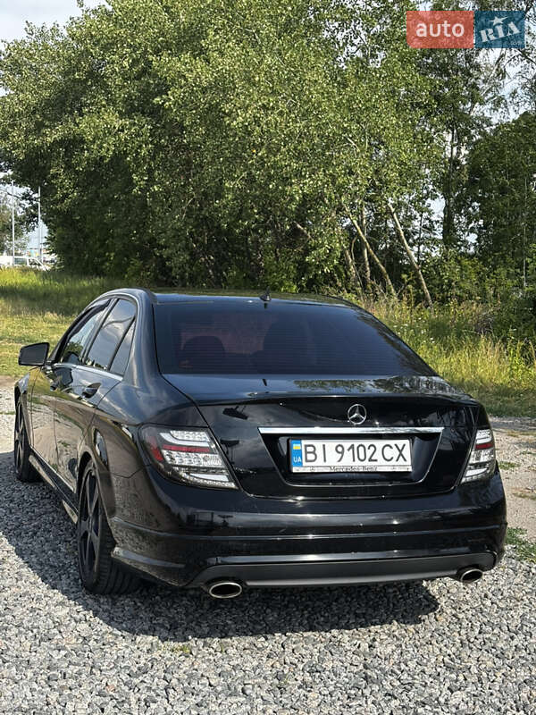 Седан Mercedes-Benz C-Class 2010 в Полтаве