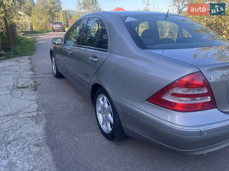 Седан Mercedes-Benz C-Class 2003 в Сколе