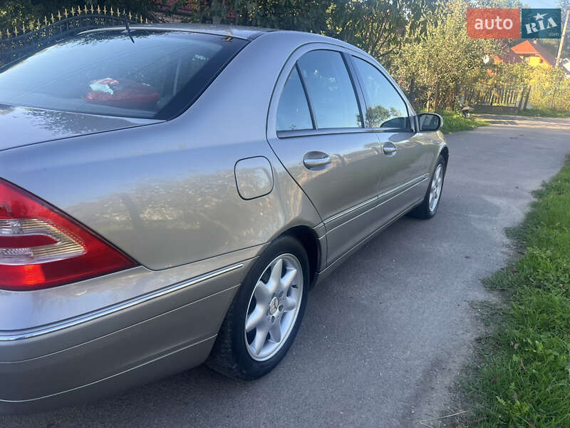 Седан Mercedes-Benz C-Class 2003 в Сколе