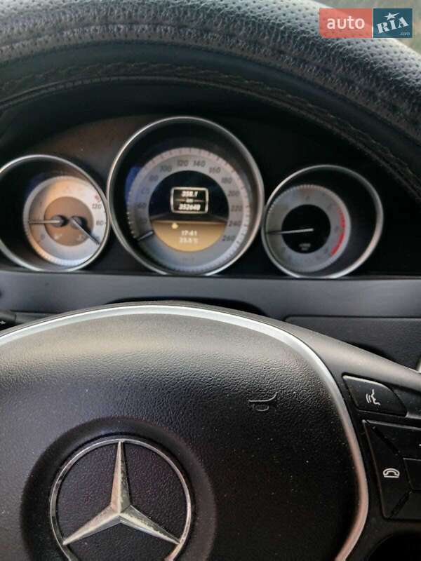 Универсал Mercedes-Benz C-Class 2011 в Харькове фото 3 Универсал Mercedes-Benz C-Class 2011 в Харькове
